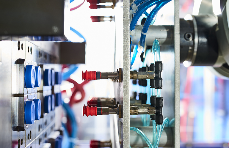 EPDM VSthermoplastics Injection Formens